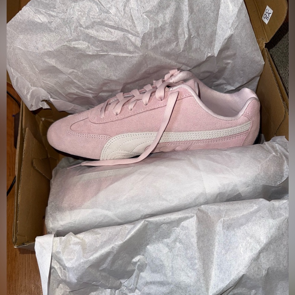 Puma Women’s Size 9 Speedcat Og Whips Of Pink- Puma White Sneakers - Picture 4 of 6